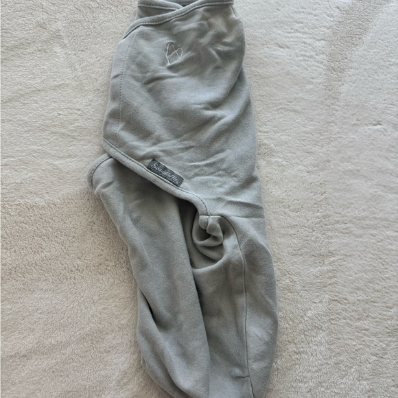 SwaddleMe Soft Velcro swaddle for newborns - Picture 1 of 3